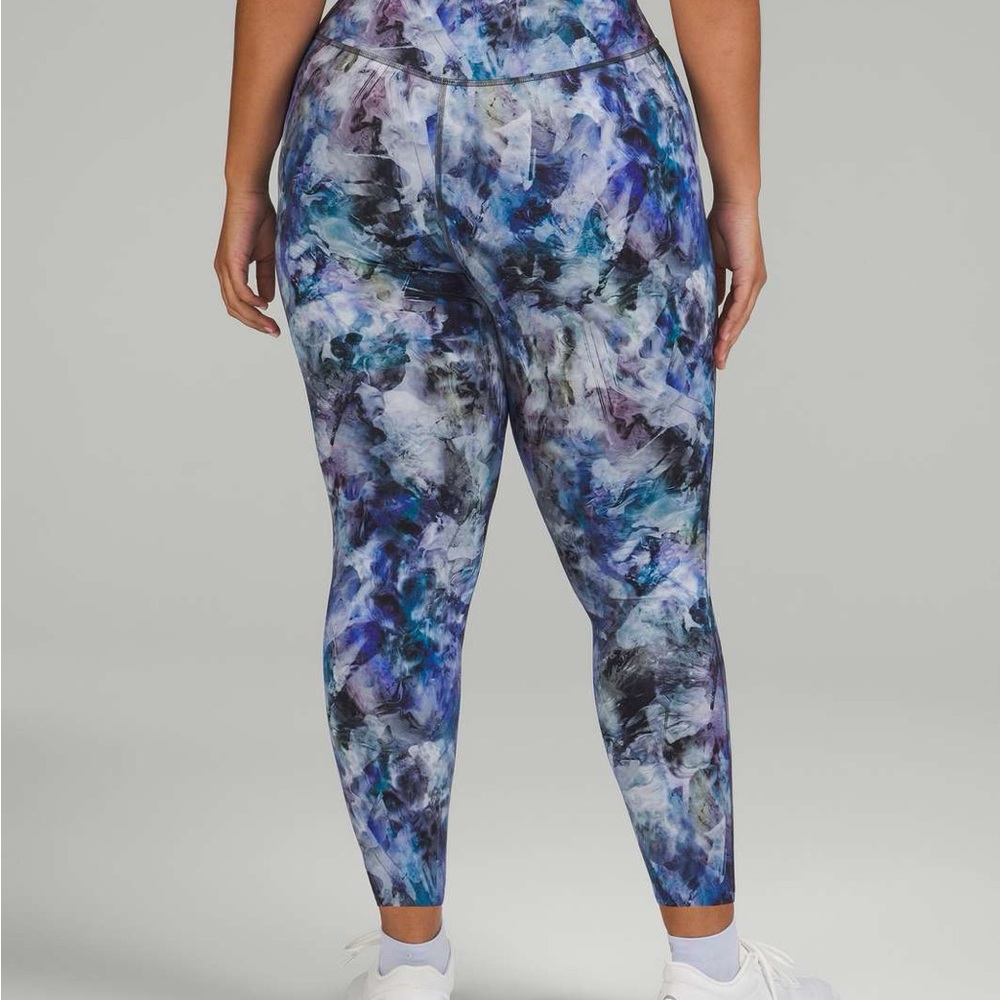 Lululemon Base Pace High-Rise Tight 25" - Picture 2 of 5